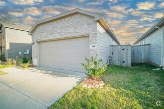 Building Photo - 118 Ashwood Glade Dr