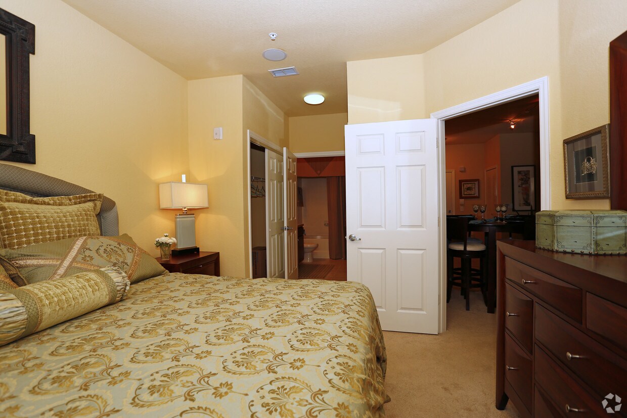 The Addison Apartments 2516 Annapolis Way Brandon, FL