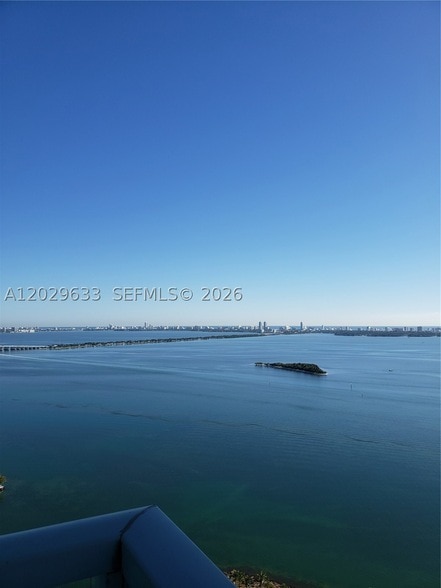 Building Photo - 1900 N Bayshore Dr