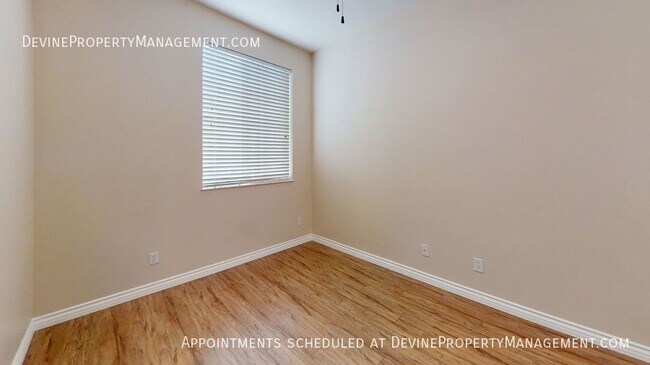 Foto del edificio - 916 Essex Rd