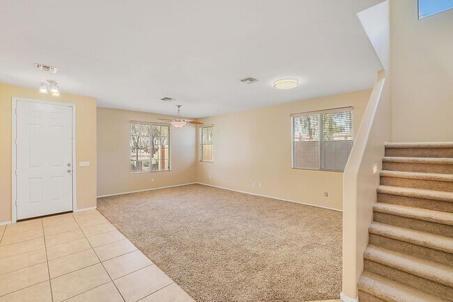 Building Photo - Excellent Gilbert Location!