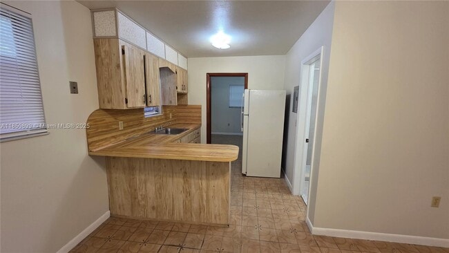 Foto del edificio - 2660 NW 23rd Ave