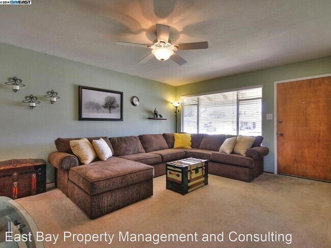 Foto del edificio - 3 br, 1 bath House - 4564 Piper St.