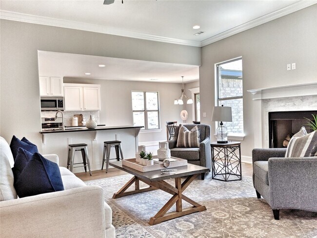 Building Photo - 3809 SW Mistletoe Ave