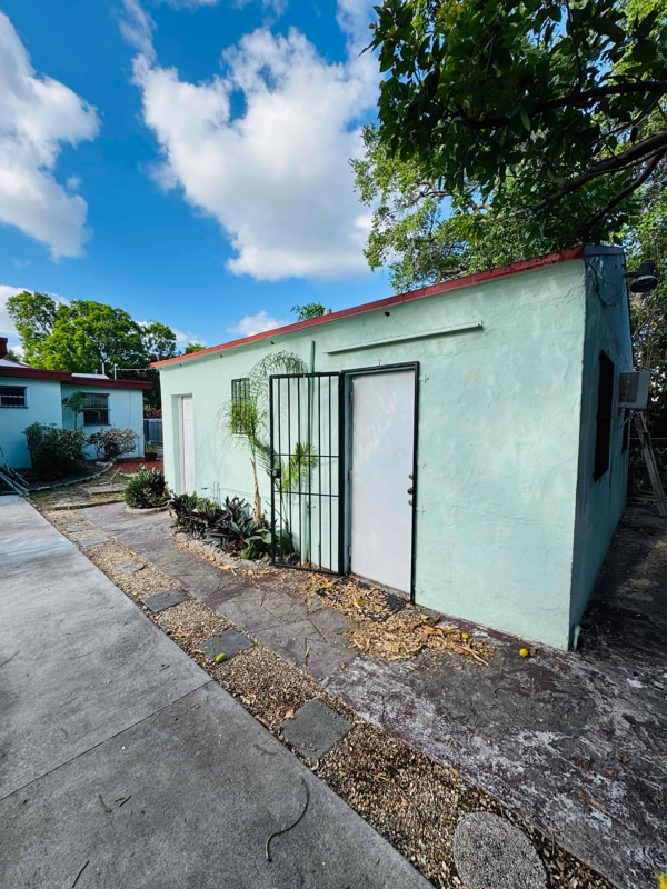 Photo - 1810 SW 24th Ter Apartment