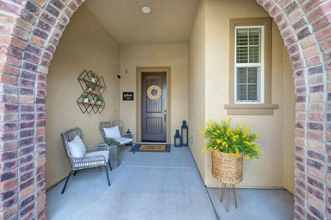 Foto del edificio - 5025 Southbury Dr