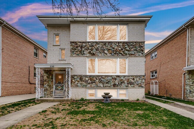 Foto del edificio - 5740 N Lowell Ave