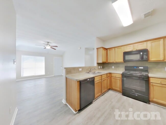 Building Photo - 24307 Hard Wood Dr