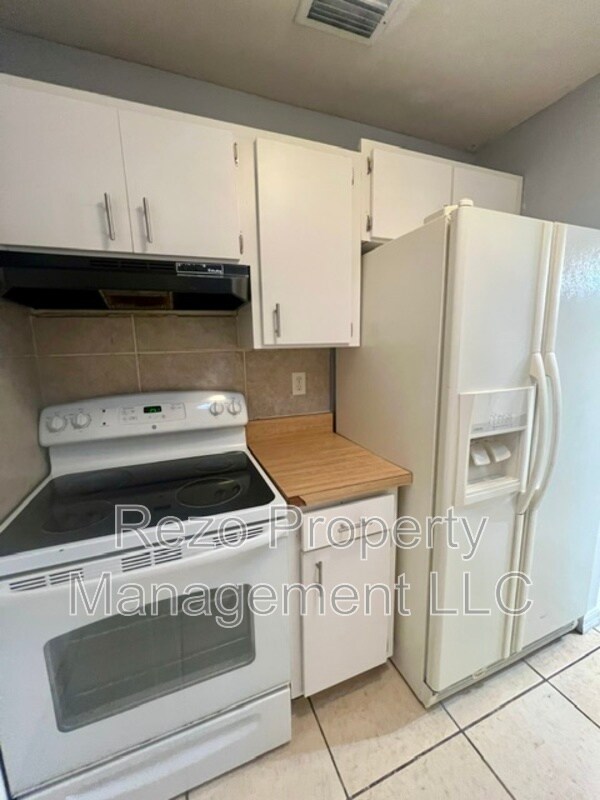 Foto del edificio - 14996 SW 35th Avenue Rd