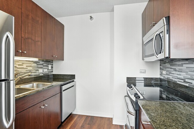 Foto del edificio - 555 N Kingsbury St