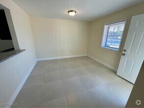 Building Photo - 4052 Bayshore Dr