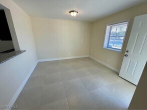 Building Photo - 4052 Bayshore Dr