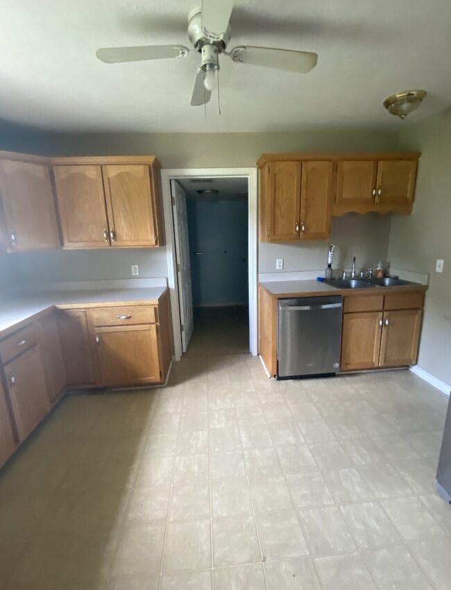 Foto del edificio - 4634 Parker Grove Rd