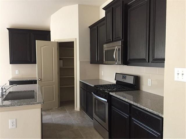 Building Photo - 705 Water Garden Cir