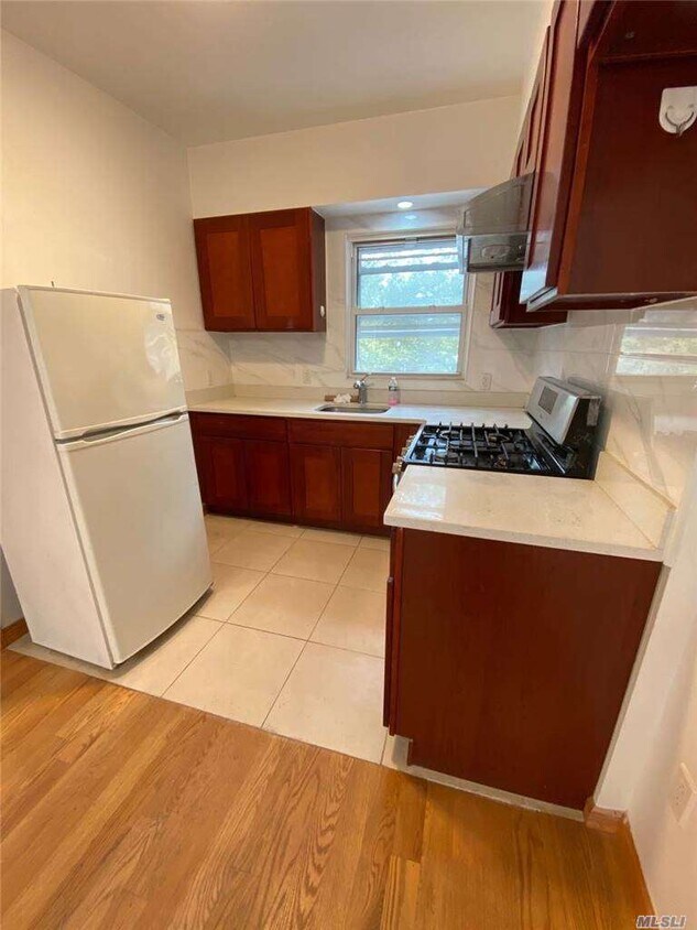 Foto principal - 148-39-148-61 61st Rd