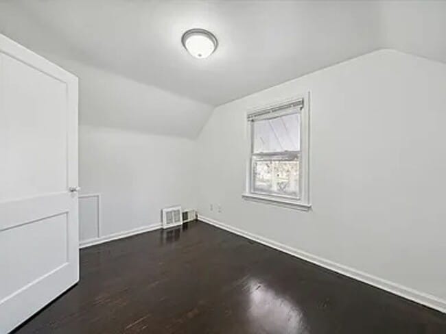 Building Photo - This charming, three bedroom