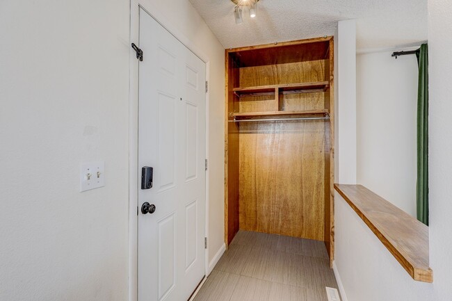 Foto del edificio - 3bd 2.5 bath Townhome for Rent, also on market for sale