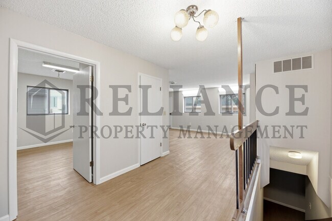 Foto del edificio - 1908 N Jeanette St