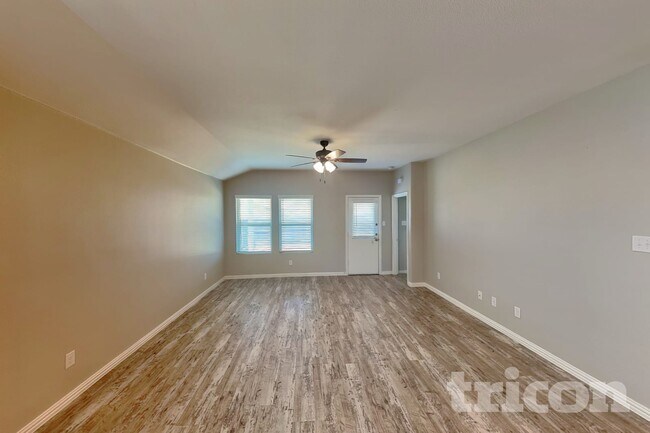 Foto del edificio - 275 Sunshine Ln