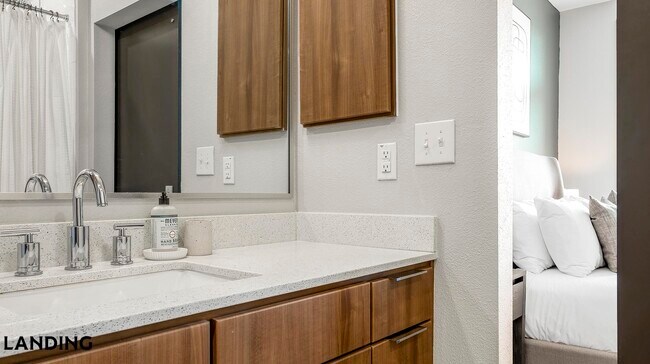 Foto del edificio - 3875 Burnham St