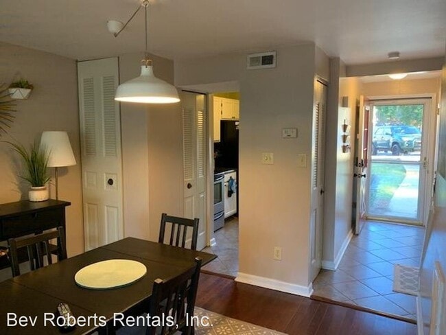 Building Photo - 2 br, 1.5 bath House - 7705 Kingsberry Court