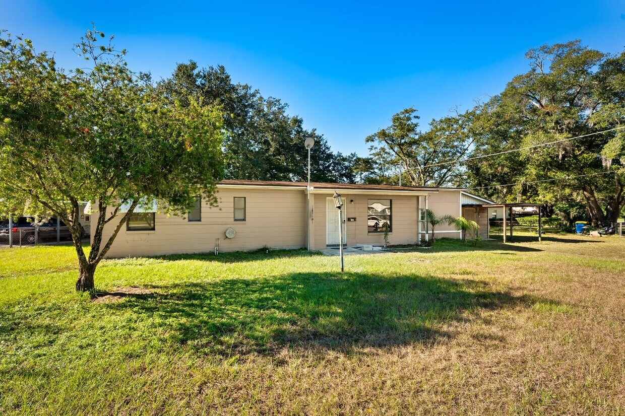 5 BR 2 BA HOME House Rental in Jacksonville, FL