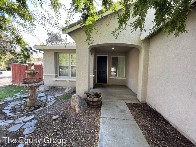 Building Photo - 4 br, 2 bath House - 2933 W Harold Ct