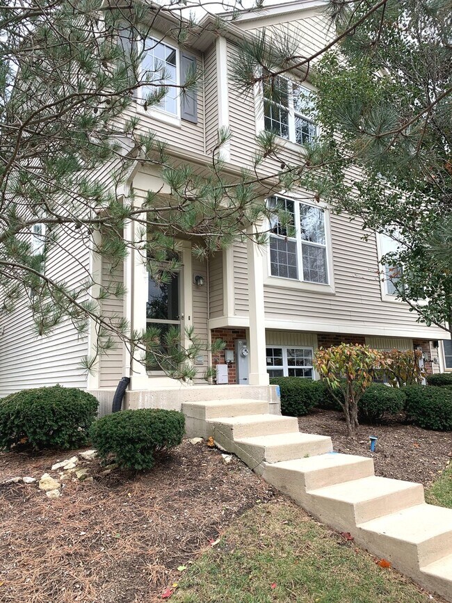 Building Photo - 31596 TallGrass Ct