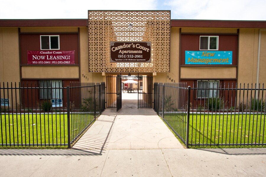 Primary Photo - Cazador Court Apartments