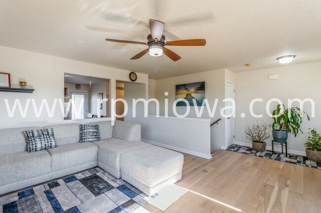 Foto del edificio - NEAR WESTWOOD ELEMENTARY!! 4 Bedroom, 3 Bath Home in Ankeny