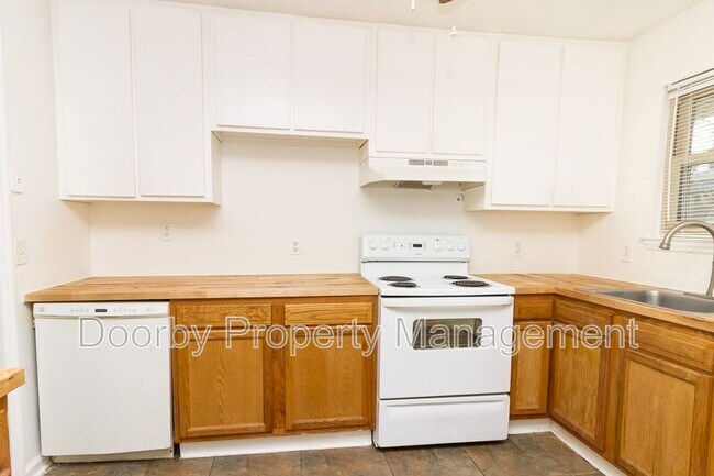 Foto del edificio - 1809 N Hawthorne St