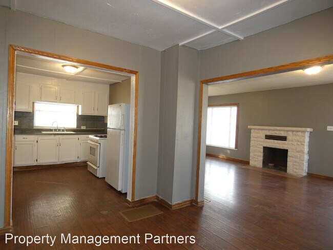 Building Photo - 2 br, 1 bath House - 1049 W 29th St N