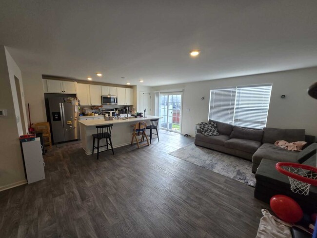 Building Photo - 2092 Canyon Creek Ct