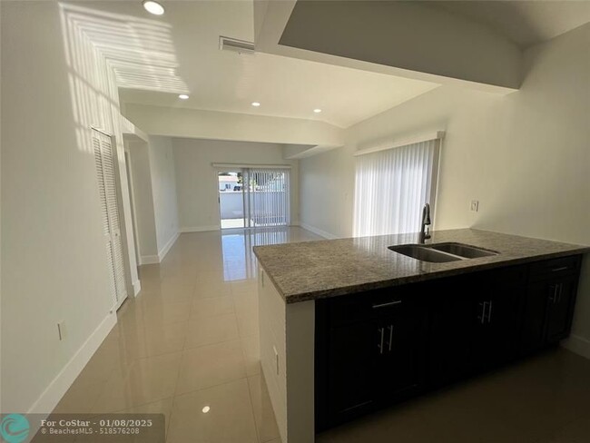 Foto del edificio - 5212 NW 186th Terrace