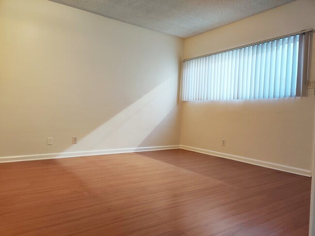 Master Bedroom - 228 Newport Ave