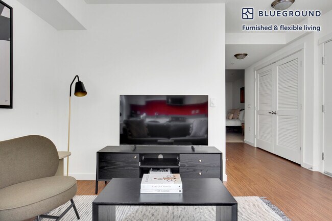 Foto del edificio - 330 3rd Ave W