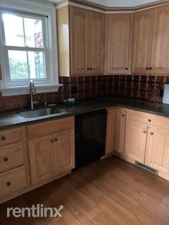 Building Photo - 2 br, 1.5 bath House - 70 Greenwood Ave Fl 1