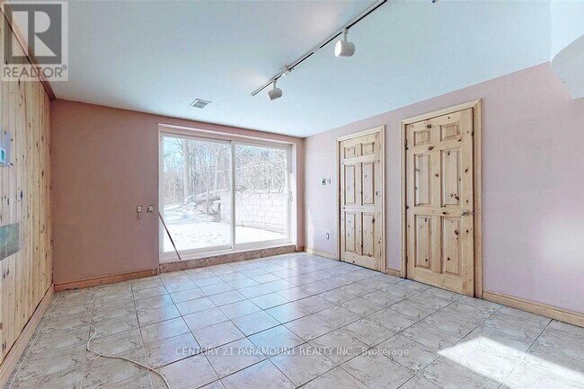 Photo du bâtiment - 8748 Creditview Rd
