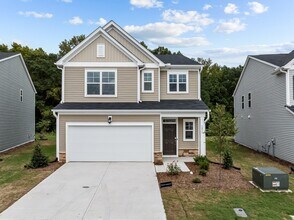 Building Photo - 5852 Woodlawn Dr