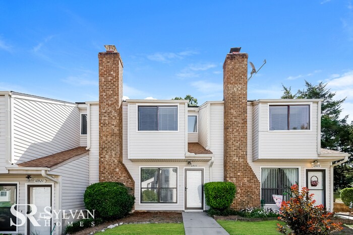 Primary Photo - 3BR Townhome Ready Now in Charlotte!