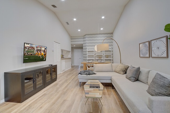 Photo - Addison Place Apartments