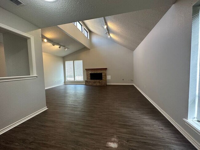 Foto del edificio - 309 Brookwood Dr