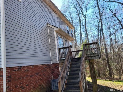 Building Photo - 733 Hallwood Farms Dr
