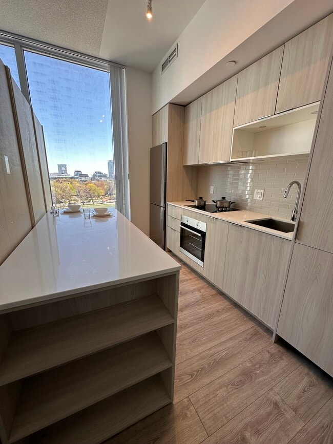 Photo du bâtiment - 20 Tubman Ave