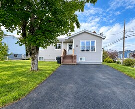 Building Photo - 34 Penetanguishene Rd