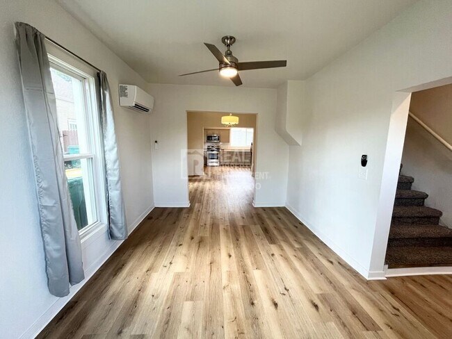 Foto del edificio - 103 3rd St