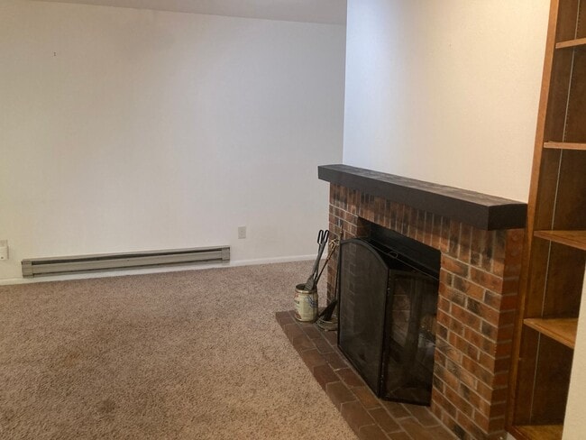 Building Photo - Charming 2 bed 2 bath condo near Fort Lewi...