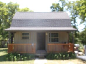 Building Photo - 255 N Triple X Rd