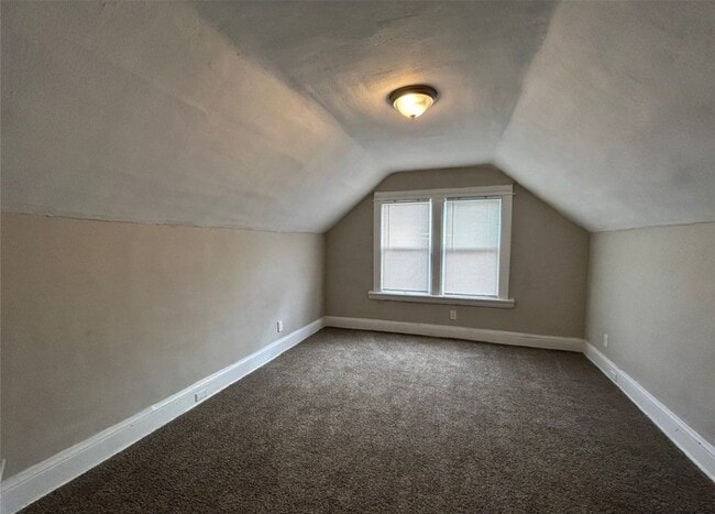 Building Photo - 506 E 140th St