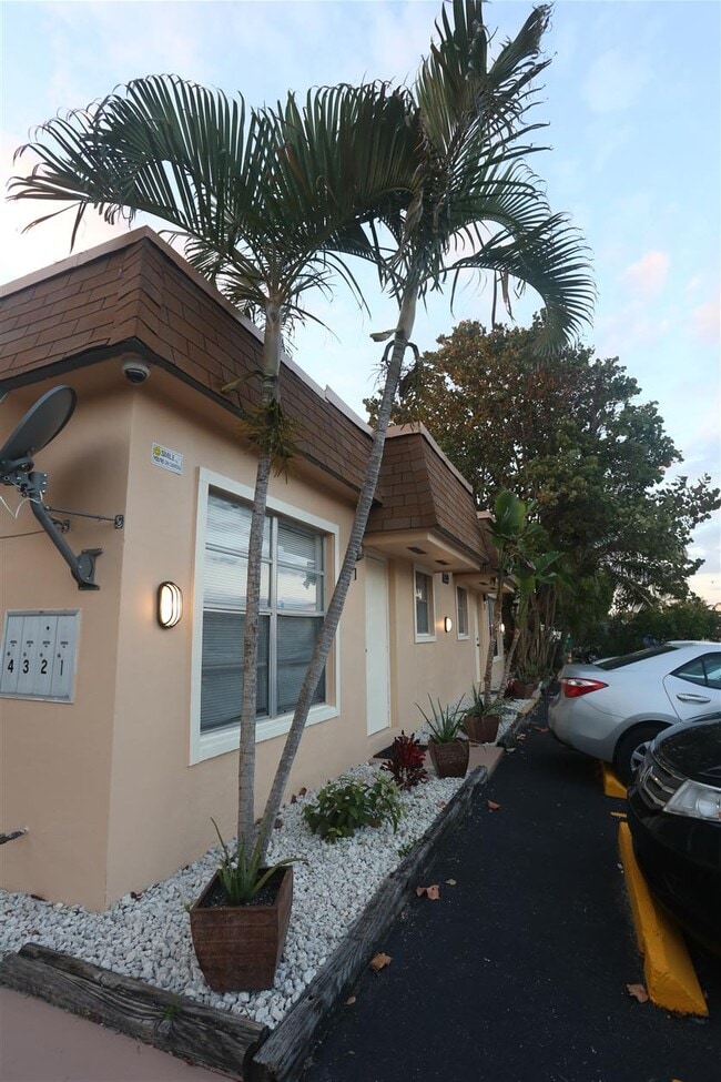 Building Photo - 3801 SW 59th Ave
